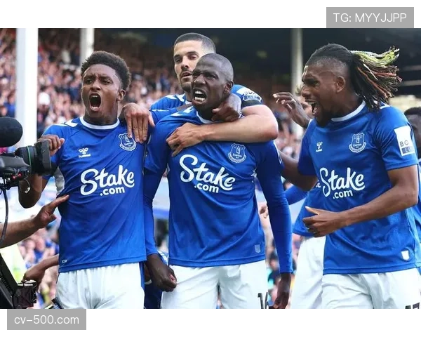 埃弗顿赛前发布会：戴奇确认主力门将皮克福德伤愈回归